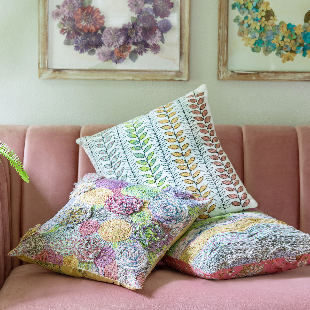 embroidered-vine-pattern-throw-pillows-in-living-room