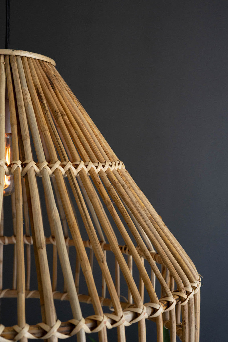 bamboo-pendent-light-lamp-close-up-shot