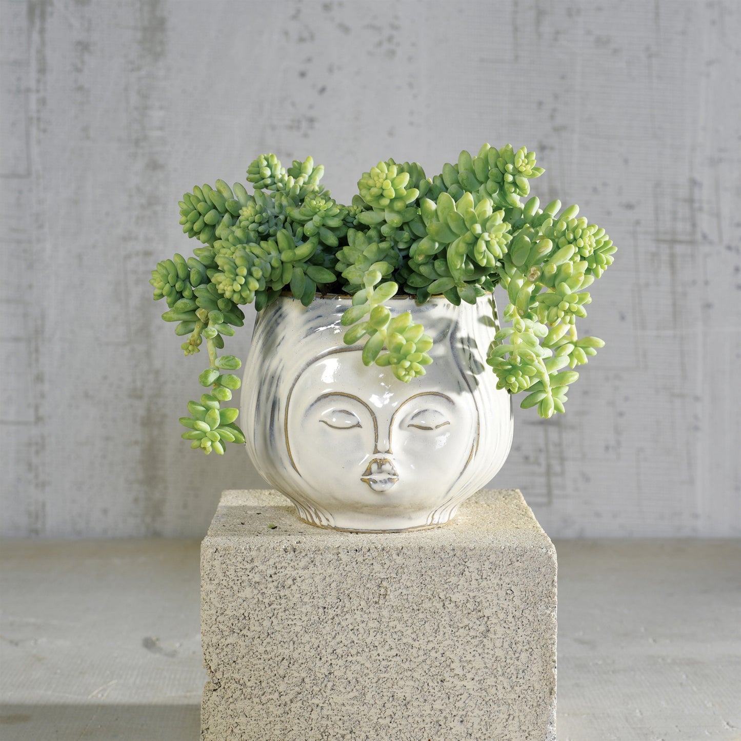 Pelham Pucker Up Ceramic Vase - Colonial House of Flowers | Atlanta
