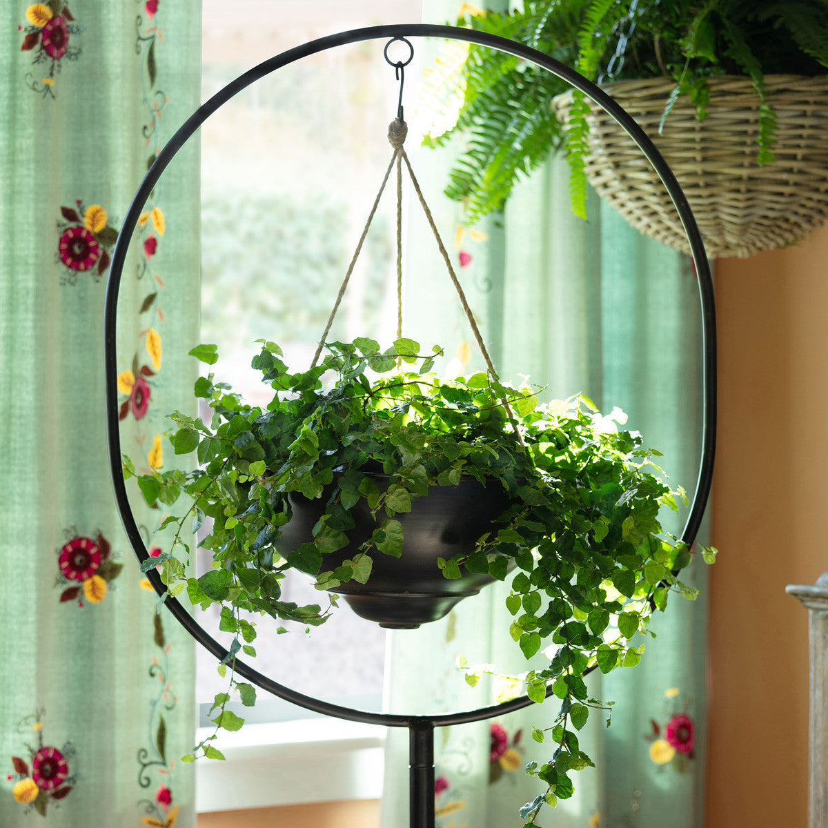 Spherical Iron Plant Stand